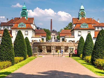 bad nauheim, sprudelhof, heilquellen, heilbad, flügel, brunnen, jugendstil, jugendstilbauwerk, kurstadt, wetterau, wetteraukreis, hessen, innenstadt, altstadt, deutschland, niemand, tageslichtaufnahme, tageslicht, kur, orientierungspunkt