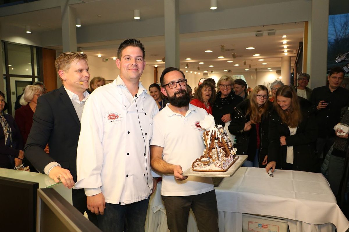 Weihnachtsbäckerei 61