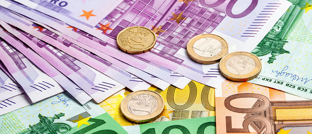 geld, euro, kredit, finanzen, währung, geldscheine, vermögen, banknoten, banknote, geldmünzen, ezb, reichtum, viel, eurokrise, münze, kapital, bank, business, einkommen, gehalt, kosten, münzen, reich, lottogewinn, euros, euroscheine, euroschein, geldschein, millionen, steuern, anlage, sparen, 50, 100, 200, 500, schein, scheine, geldanlage