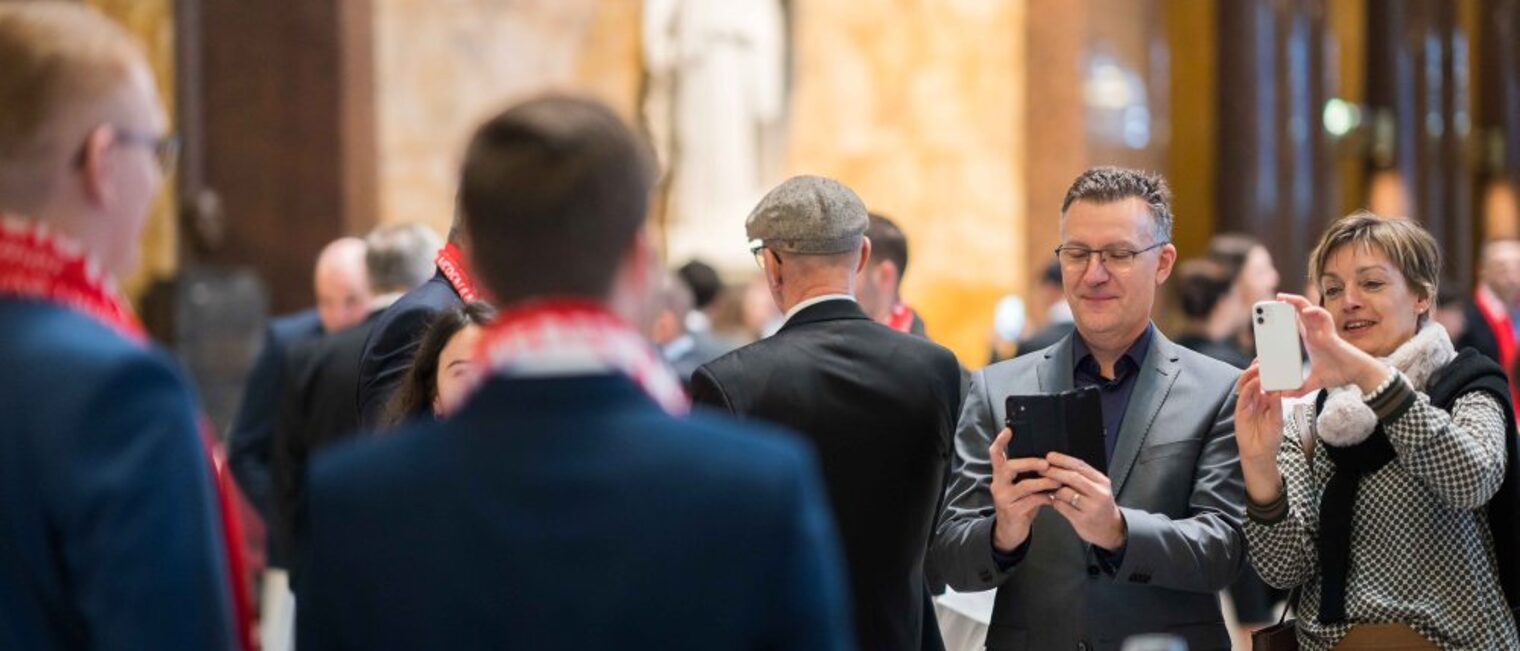 Impressionen der Meisterfeier des Jahrgangs 2022 am 18. Februar 2023 vor und w&auml;hrend der Veranstaltung im Kurhaus Wiesbaden.