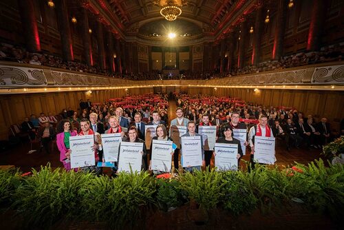 Impressionen der Meisterfeier des Jahrgangs 2022 am 18. Februar 2023 vor und während der Veranstaltung im Kurhaus Wiesbaden.