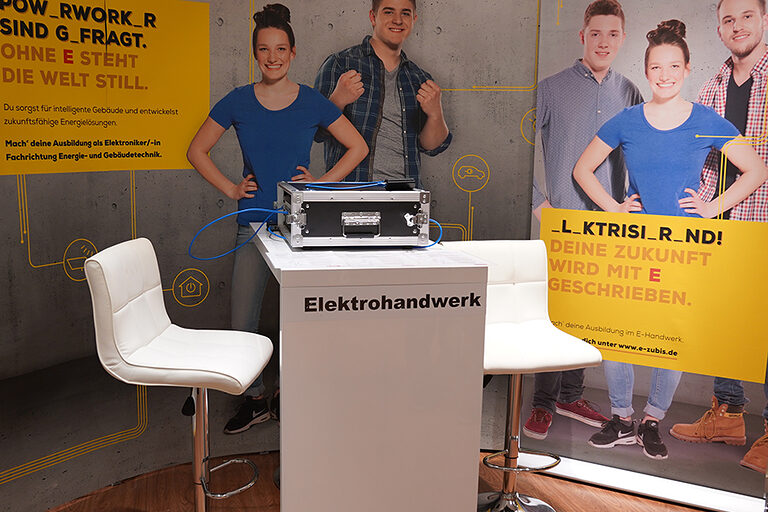 Das Elektrohandwerk hat einen Bereich im MakerSpace 2.0 für sich beansprucht, um Berufsberatungen durchzuführen. 