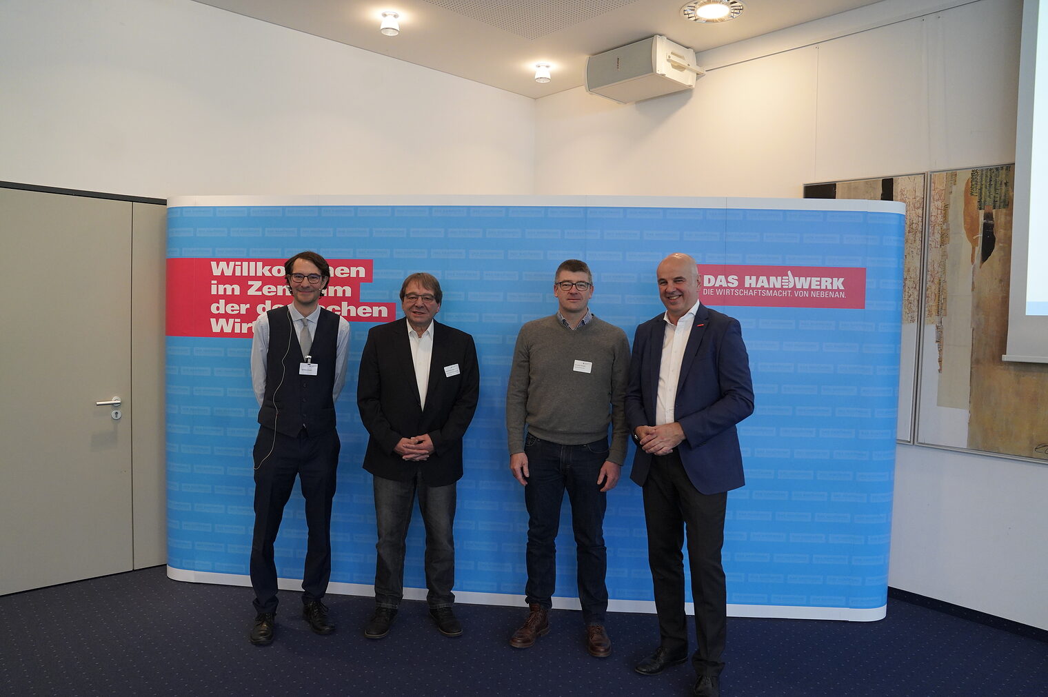 v.l.n.r. Geschäftsführer Matthias Schober - Handwerkskammer; Stefan Brauburger - Installateur und Heizungsbauer-Handwerk; Christian Petzold - Fahrradtechnik im Zweiradmechaniker-handwerk; Präsident Stefan Füll - Handwerkskammer. 