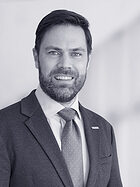 Auf dem Bild ist der Hauptgeschäftsführer der Handwerkskammer Wiesbaden, Herr Pierre Schlosser, abgebildet.