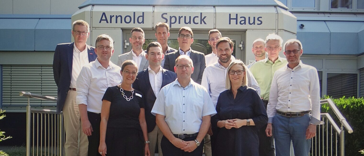 Teilnehmer der 13. ARbeitsmarktpolitischen Gesprächsrunde