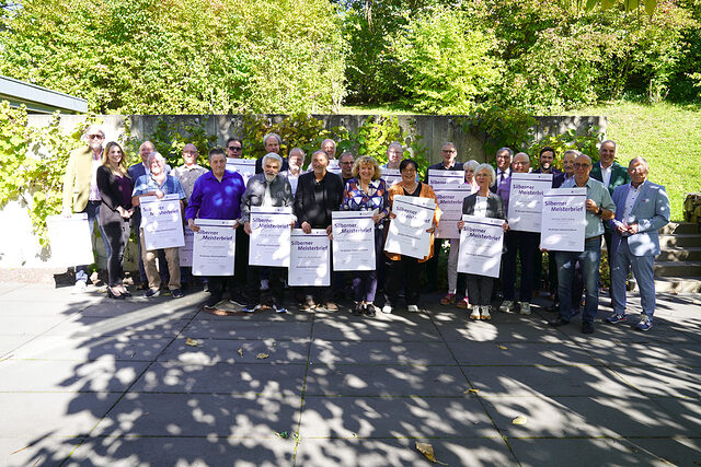 Gruppenbild der Geehrten mit dem Silbernen Meisterbrief in Wiesbaden 2025