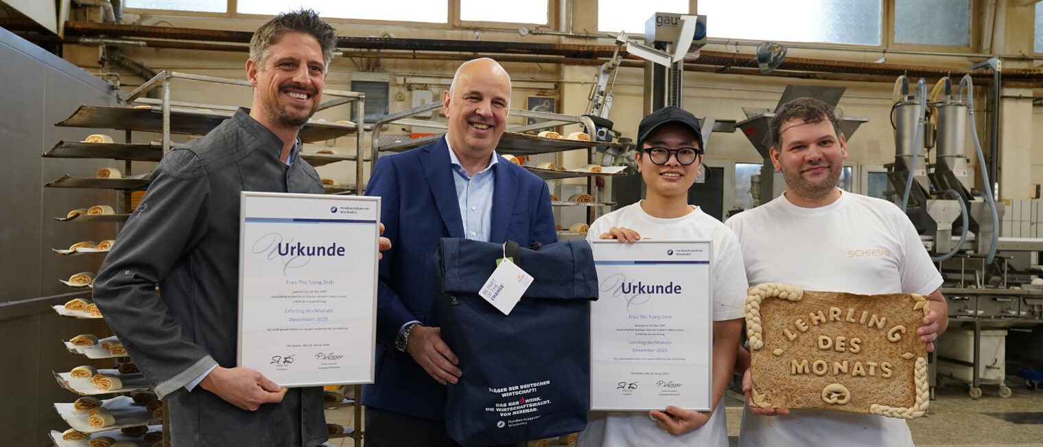 Auszeichnung von Thu Trang Dinh in der Backstube zum Lehrling des Monats. 