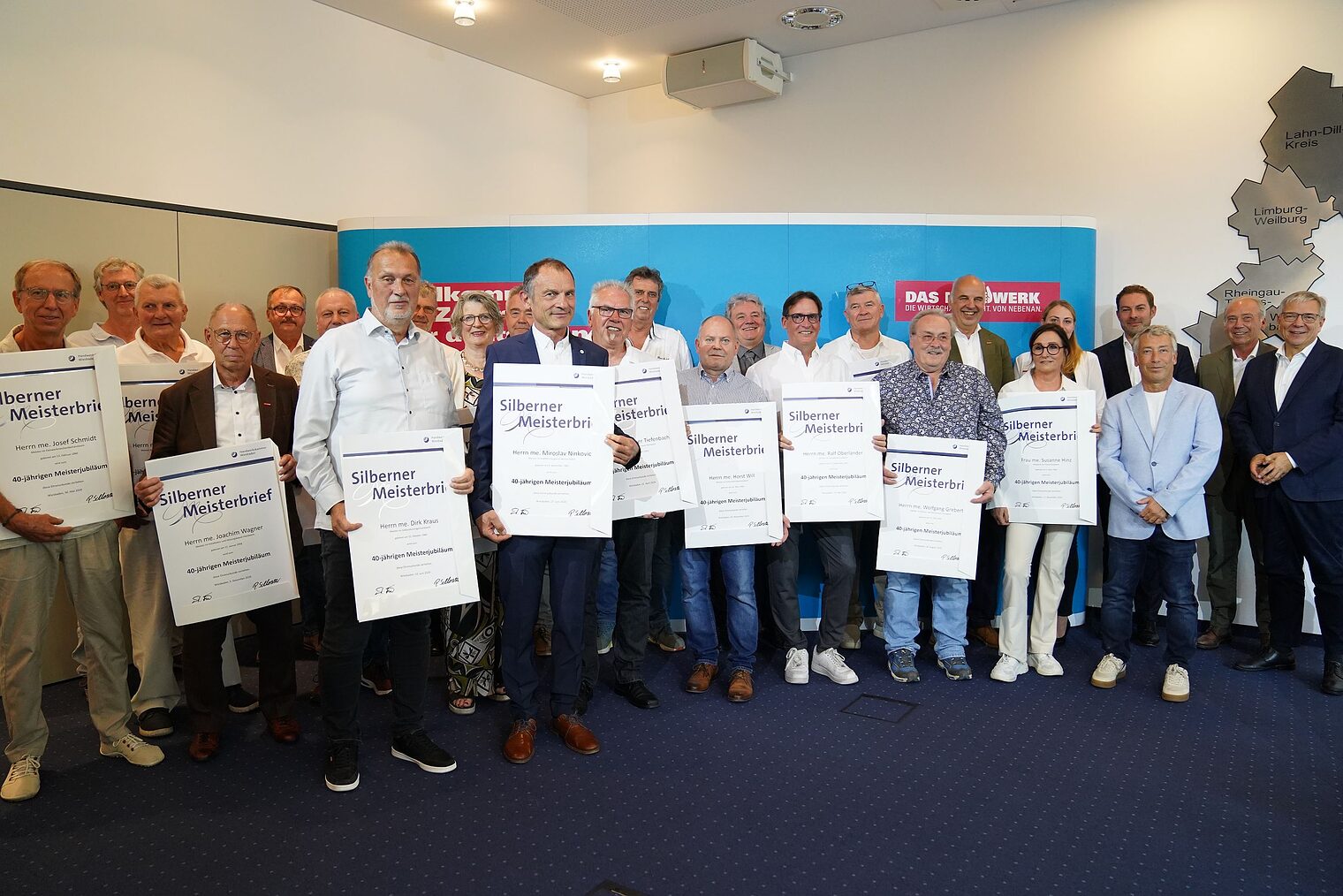 Die Ausgezeichneten 2026 mit dem "Silbernen Meisterbrief" im Gruppenbild